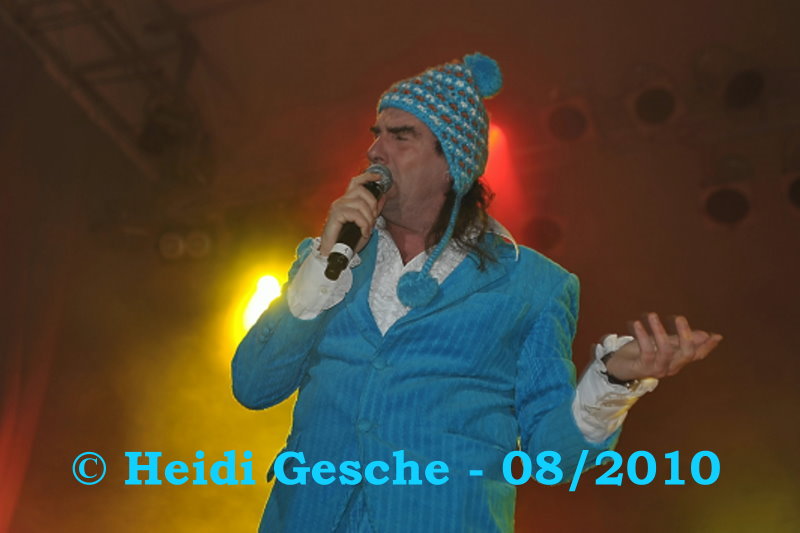 Guildo Horn + Die Orthopaedischen Struempfe (03).JPG